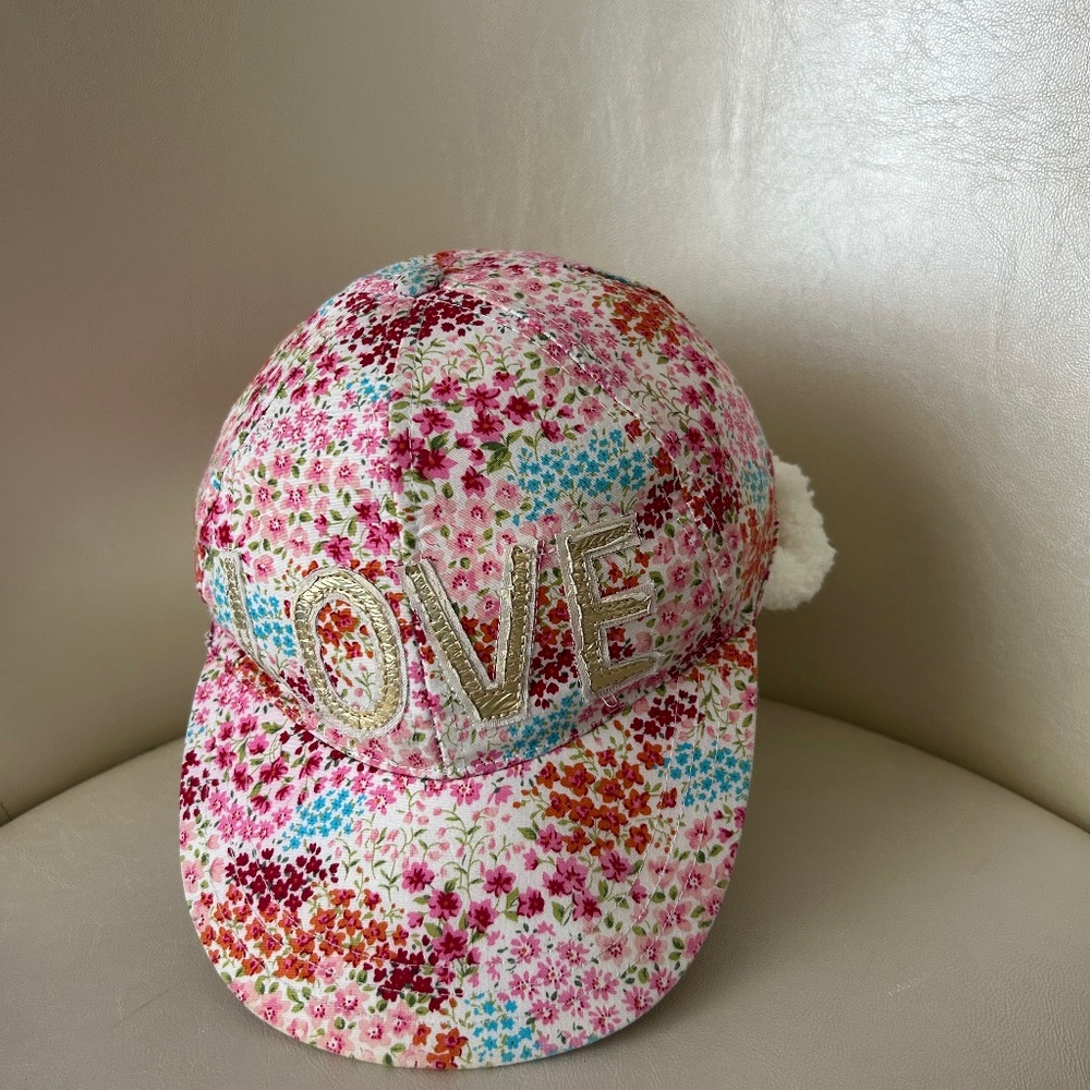 Floral statement hat - Love